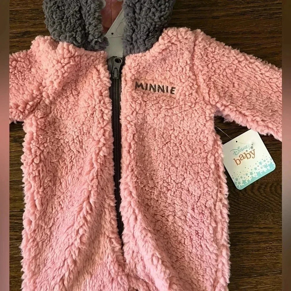 Minnie Mouse Fuzzy Baby Suit Size 3-6 Months - Picture 2 of 5
